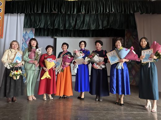 «Бэлиг» поздравил лучших улан-удэнских учителей бурятского языка