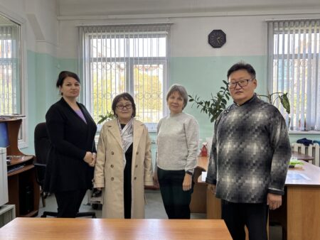 Түбэймнай айлшан — Тыва Уласай эрдэмтэн
