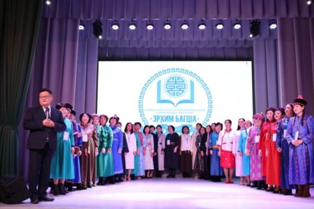«Эрхим багша» мүрысөөнэй нээлгын баяр ёһололдо «Бэлигэй» захирал хабаадаа
