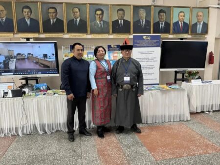 «Бэлиг» представил выставку книг на III съезде учителей бурятского языка