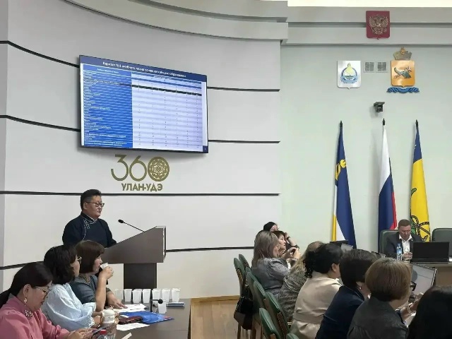 В Бурятии рекомендовали не сокращать учебную нагрузку по родным языкам