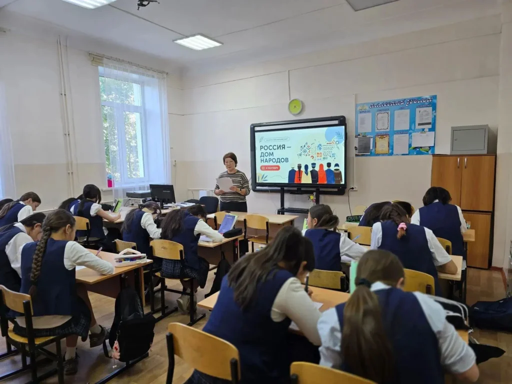 «Орос Улас – Арадуудай үлгы» гэһэн Бүгэдэ Оросой диктантда Буряад Улас эдэбхитэйгээр хабаадаа