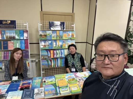 Центр «Бэлиг» на Книжном салоне: особый интерес к изданиям на бурятском языке